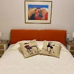 Elina's Spacious In With Private Parking Патра