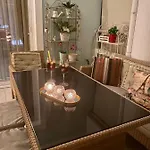 Elina's Spacious In With Private Parking Апартаменты Патра