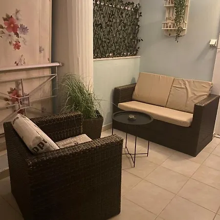 アパート Elina's Spacious In With Private Parking *