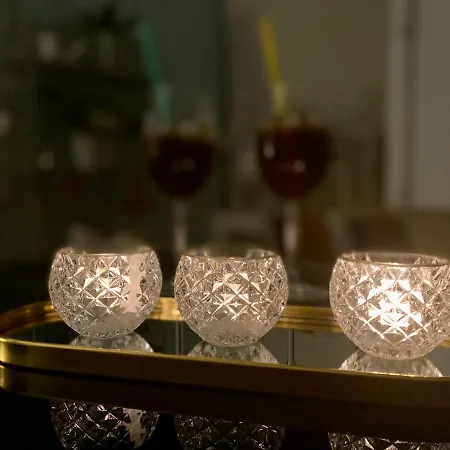 Elina's Spacious In With Private Parking