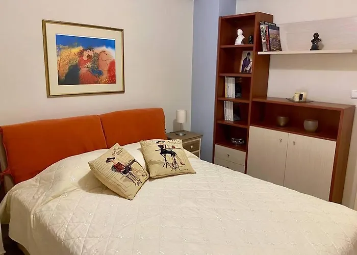 Elina's Spacious In With Private Parking *