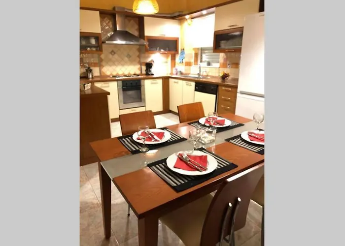 Apartament Elina's Spacious In With Private Parking *