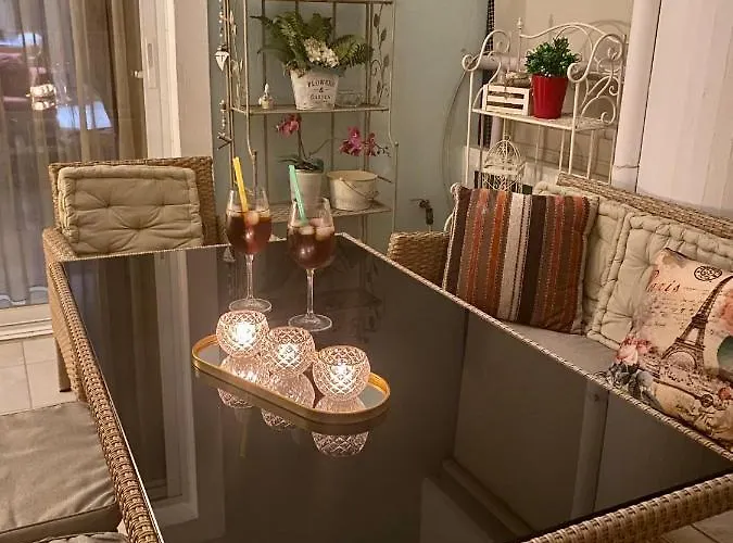 Elina's Spacious In With Private Parking Апартаменты Патра