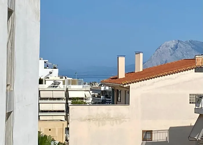 Elina's Spacious In With Private Parking Patras